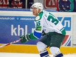 Хоккеисты уфимского "Салавата Юлаева" одержали третью победу над подмосковным "Атлантом" в финальной серии плей-офф Кубка Гагарина, переиграв своих оппонентов на чужом льду со счетом 3:2
