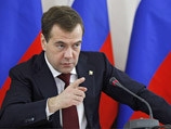 Медведеву нужно доказать Путину свою жизнеспособность, а единственный убедительный способ вновь завоевать разочарованных сторонников - нападки на Путина