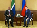 Медведев обсудил с президентом ЮАР обстановку на севере Африки Медведев обсудил с президентом ЮАР обстановку на севере Африки