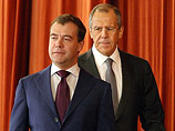 Президент России Дмитрий Медведев подумывает об отставке министра иностранных дел Сергея Лаврова, утверждает газета "Аргументы недели" со ссылкой на собственные источники