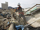 Японское цунами оказалось рекордным - это была 38-метровая волна. ВИДЕО оператора-экстремала