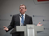 Вице-премьер, министр финансов РФ Алексей Кудрин сохраняет свой прогноз, что в ближайшие два года цена на нефть снизится до 60 долларов за баррель и продержится на этом уровне полгода Вице-премьер, министр финансов РФ Алексей Кудрин сохраняет свой прогноз, что в ближайшие два года цена на нефть снизится до 60 долларов за баррель и продержится на этом уровне полгода