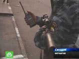"Бомба была обезврежена сотрудниками УФСБ с применением спецсредств", - сообщил представитель пресс-службы