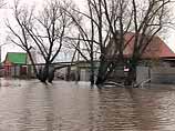 Под Саратовом внезапный мощный паводок отрезал более 30 деревень от областного центра