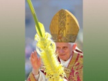 Человек не должен отождествлять себя с Богом, убежден Папа Бенедикт XVI