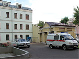 Странный инцидент произошел у дверей Московского НИИ детской хирургии и травматологии, директором которой является угодивший в опалу у Минздравсоцразвития Леонид Рошаль