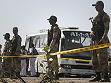 В Пакистане байкеры сожгли туристический автобус вместе с женщинами и детьми: 15 погибших