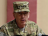 Командующий войсками США и НАТО в Афганистане генерал Дэвид Петреус