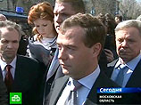 "Где начальство местное?" - прежде всего потребовал Медведев. 