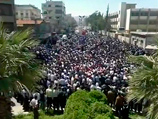 Именно из Думы антиправительственные демонстранты в течение двух недель несколько раз пытались провести антиправительственный марш к центру горда