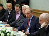 Путин пообещал дать культуре денег, разобраться с законом о конкурсах и опять поспорил с Медведевым Путин пообещал дать культуре денег, разобраться с законом о конкурсах и опять поспорил с Медведевым