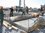Сотни турецких строителей на острове Русском устроили забастовку из-за невыплаты зарплаты Сотни турецких строителей на острове Русском устроили забастовку из-за невыплаты зарплаты