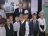 Владимир Путин обещает оборудовать сельские школы компьютерами
