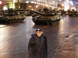 На Красной площади прошла ночная репетиция парада Победы (ВИДЕО) На Красной площади прошла ночная репетиция парада Победы (ВИДЕО)