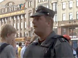 Новое ВИДЕО подвигов "жемчужного прапорщика" всплыло в Сети накануне суда Новое ВИДЕО подвигов "жемчужного прапорщика" всплыло в Сети накануне суда