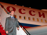 В связи с этим он вспомнил недавний прилет президента РФ Дмитрия Медведева в аэропорт "Шереметьево" из командировки. Тогда Медведев из аэропорта в свою резиденцию улетел на вертолете