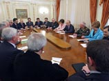 Путин собрал у себя будущих членов народного фронта: "ЕдРу" нужны новые лица Путин собрал у себя будущих членов народного фронта: "ЕдРу" нужны новые лица