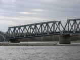 Режим ЧС введен в Хакасии из-за обрушения моста Режим ЧС введен в Хакасии из-за обрушения моста