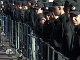 Туда стянуты усиленные наряды сотрудников московской полиции, на месте находятся около 10 автобусов ОМОНа