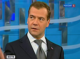 Дмитрий Медведев, оценивая выдвинутую премьером Владимиром Путиным идею создания Общероссийского народного фронта (ОНФ), не удержался от колкостей