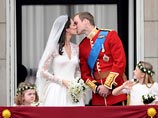 Уильям и Кэтрин поженились 29 апреля. Вскоре после этого молодожены из Лондона переехали на уэльский остров Англии, где находится база Королевских ВВС, на которой проходит службу принц Уильям