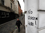 Накануне четырехдневного визита королевы ирландские террористы-республиканцы, выступающие против мирного процесса в Северной Ирландии, заявили о подготовке серии терактов