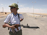 Каддафи обстреливает повстанцев, бежавших к тунисской границе, российскими ракетами