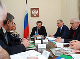 Первый замруководителя кремлевской администрации Владислав Сурков посетил Махачкалу в связи с инициативой Дмитрия Медведева о создании в регионах мобильных приемных президента Первый замруководителя кремлевской администрации Владислав Сурков посетил Махачкалу в связи с инициативой Дмитрия Медведева о создании в регионах мобильных приемных президента