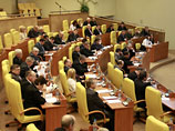 Закон был принят Законодательным собранием области 28 апреля. За его принятие проголосовали 18 депутатов областного парламента, 4 проголосовали против, 3 воздержались