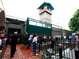 Заключенные тюрьмы в Каракасе освободили взятых ими в заложники 15 охранников