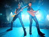 Группам Scorpions и "Любэ" придется заплатить Российскому авторскому обществу (РАО) 5% от сборов с концертов в Казани за публичное исполнение своих же песен