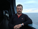За "морского политрука", обвиняемого в изнасилованиях "юных орлят флота", вступились дети и их родители За "морского политрука", обвиняемого в изнасилованиях "юных орлят флота", вступились дети и их родители