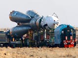 Роскосмос поведал о загадочном космическом туристе, готовом слетать к Луне на "Союзе" Роскосмос поведал о загадочном космическом туристе, готовом слетать к Луне на "Союзе"