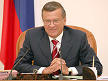 Решение о сроках зернового эмбарго будет принято в ближайшие дни, заявил первый вице-премьер РФ Виктор Зубков