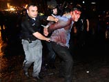 Грузинский спецназ разогнал митинг оппозиции, превратив площадь перед парламентом в "мясорубку" Грузинский спецназ разогнал митинг оппозиции, превратив площадь перед парламентом в "мясорубку"