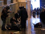 Грузинский спецназ разогнал митинг оппозиции, превратив площадь перед парламентом в "мясорубку" (ВИДЕО) Грузинский спецназ разогнал митинг оппозиции, превратив площадь перед парламентом в "мясорубку" (ВИДЕО)
