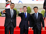 На встрече с Медведевым Обама попросил Москву согласовать с Муамаром Каддафи условия его ухода. Президента США в этом вопросе поддержал и французский лидер Николя Саркози