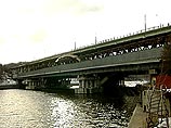 В Москве ко Дню города открылось движение автотранспорта по Лужнецкому мосту