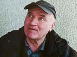 Перед экстрадицией в Гаагу власти Сербии исполнили желания Младича: отпустили на могилу дочери и дали русские книги Перед экстрадицией в Гаагу власти Сербии исполнили желания Младича: отпустили на могилу дочери и дали русские книги