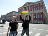 Против мужчины, ударившего журналистку "Новой газеты" на гей-параде, возбуждено дело