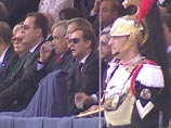 Римляне освистали Берлускони, но тепло поприветствовали президента Италии Римляне освистали Берлускони, но тепло поприветствовали президента Италии