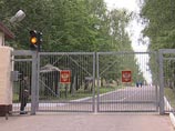 Солдат порвал сослуживцу Инфундинову селезенку из-за тарелки борща. Обошлось без национализма, успокаивает следствие Солдат порвал сослуживцу Инфундинову селезенку из-за тарелки борща. Обошлось без национализма, успокаивает следствие