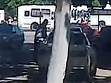 В Воронеже прокуратура занялась пьяным полицейским, который справил нужду во дворе и сел за руль (ВИДЕО) В Воронеже прокуратура занялась пьяным полицейским, который справил нужду во дворе и сел за руль (ВИДЕО)