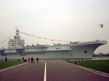 "Варяг" - уже третий советский авианосец, купленный Китаем. Авианесущий крейсер "Минск" сейчас используется как помещение для военно-исторического музея, а "Киев" пошел на переплавку