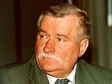 Экс-президент Польши госпитализирован с жаром и "желудочно-кишечными проблемами" Экс-президент Польши госпитализирован с жаром и "желудочно-кишечными проблемами"