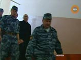 Ходорковского и правда увезли из тюрьмы. СМИ и родные гадают, куда он отправлен Ходорковского и правда увезли из тюрьмы. СМИ и родные гадают, куда он отправлен