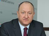 Губернатор Камчатского края Владимир Илюхин, который находится на посту с 3 марта, сообщил в пятницу, что такие меры будут приняты в связи со "значительным количеством преступлений, совершенных приезжими рабочими" Губернатор Камчатского края Владимир Илюхин, который находится на посту с 3 марта, сообщил в пятницу, что такие меры будут приняты в связи со "значительным количеством преступлений, совершенных приезжими рабочими"