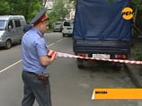 К месту убийства Буданова собрались люди, один из них попытался устроить стихийный митинг К месту убийства Буданова собрались люди, один из них попытался устроить стихийный митинг