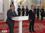 Медведев вручил госпремии деятелям науки и культуры: для ученых "не должно быть никаких барьеров" Медведев вручил госпремии деятелям науки и культуры: для ученых "не должно быть никаких барьеров"