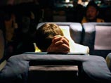 Выполненные индонезийцем Бейвартом снимки отражают предсмертный ужас, который пережили пассажиры, когда у самолета загорелся двигатель Выполненные индонезийцем Бейвартом снимки отражают предсмертный ужас, который пережили пассажиры, когда у самолета загорелся двигатель
